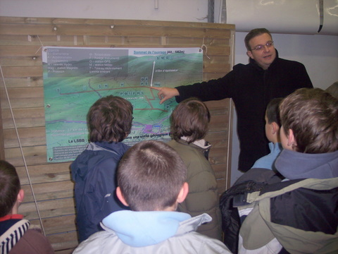 Christophe Sudre explique le plan du LSBB